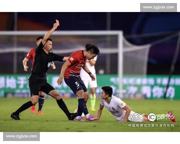 重庆当代主场迎战天津权健,两队胜负关键与球员状态解析 重庆当代主场迎战天津权健,两队胜负关键与球员状态解析